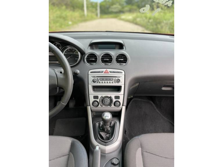 PEUGEOT - 308 - 2015/2015 - Vermelha - R$ 55.900,00