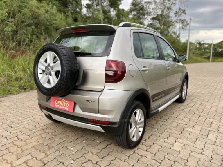 VOLKSWAGEN - CROSSFOX - 2011/2010 - Cinza - R$ 44.900,00