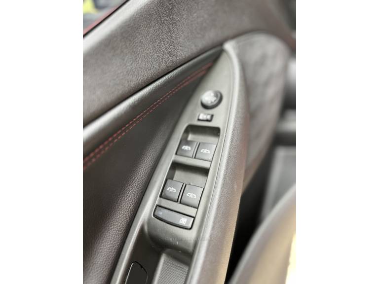 CHEVROLET - ONIX - 2021/2021 - Vermelha - R$ 79.900,00