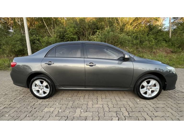 TOYOTA - COROLLA - 2008/2009 - Cinza - R$ 58.900,00