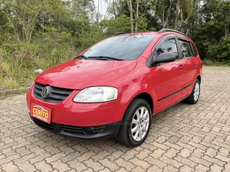 VOLKSWAGEN - SPACEFOX - 2008/2009 - Vermelha - R$ 36.900,00