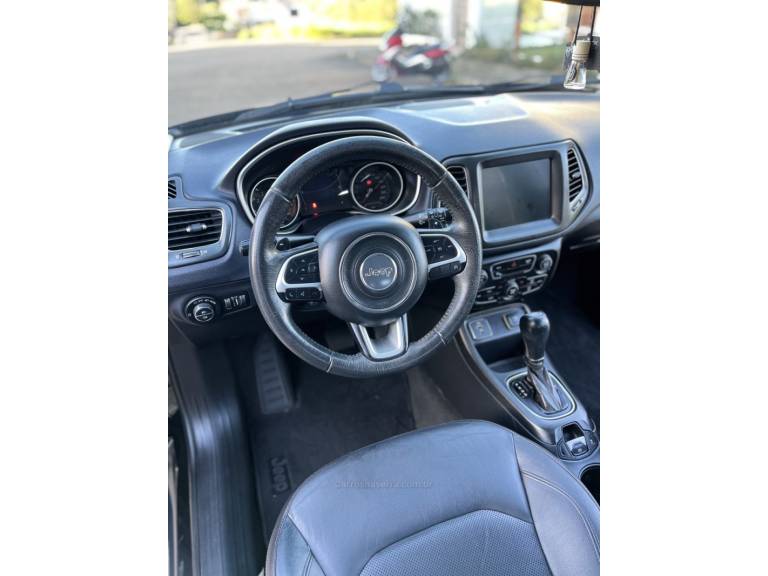 JEEP - COMPASS - 2017/2017 - Preta - R$ 95.900,00