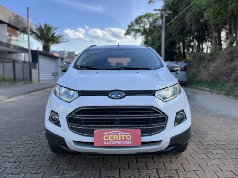 FORD - ECOSPORT - 2015/2016 - Branca - R$ 62.900,00