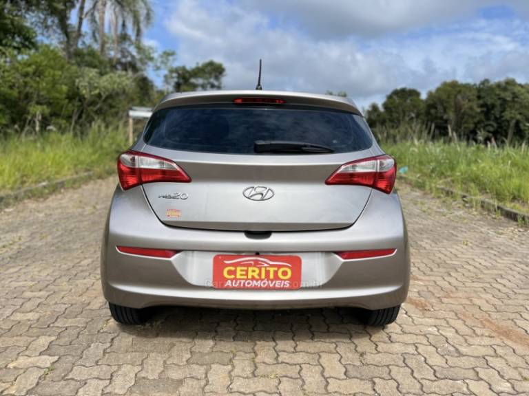 HYUNDAI - HB20 - 2016/2016 - Cinza - R$ 57.900,00