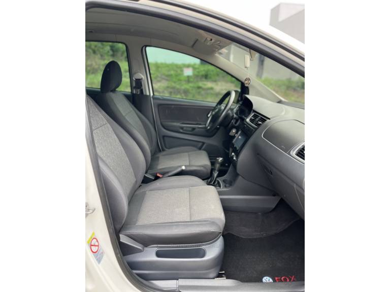 VOLKSWAGEN - FOX - 2013/2013 - Branca - R$ 44.900,00