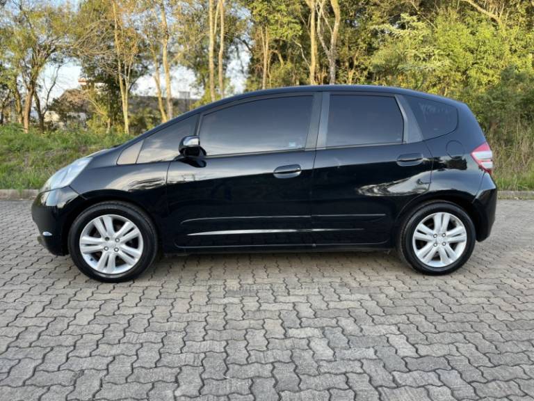 HONDA - FIT - 2010/2010 - Preta - R$ 44.900,00