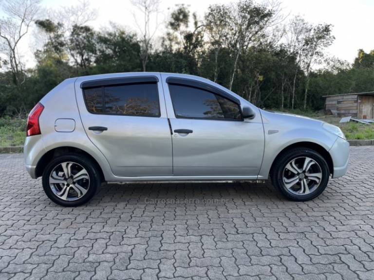 RENAULT - SANDERO - 2010/2011 - Prata - R$ 30.900,00