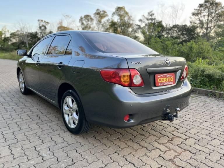 TOYOTA - COROLLA - 2008/2009 - Cinza - R$ 58.900,00