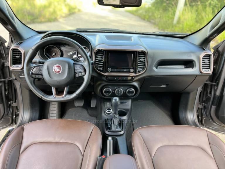 FIAT - TORO - 2020/2021 - Cinza - R$ 136.900,00