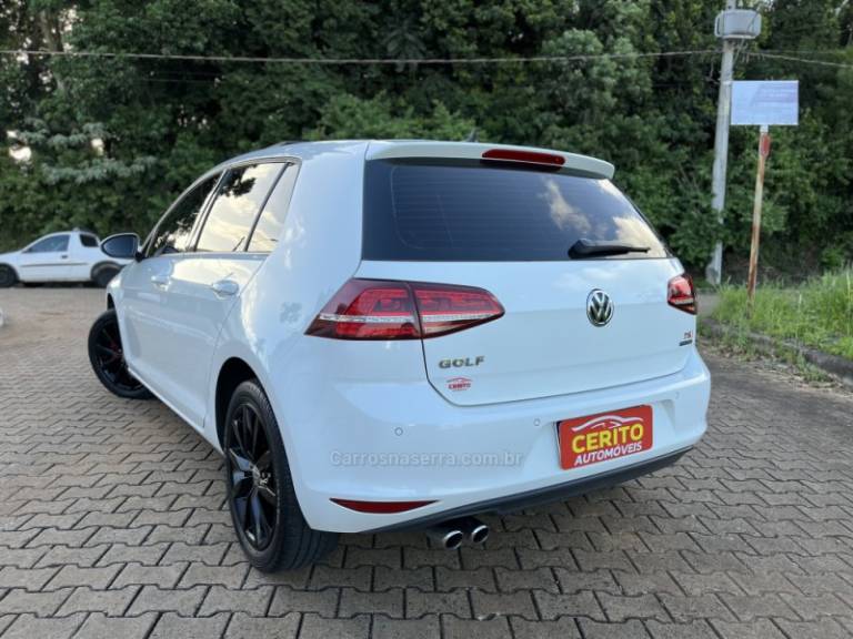 VOLKSWAGEN - GOLF - 2014/2014 - Branca - R$ 85.900,00