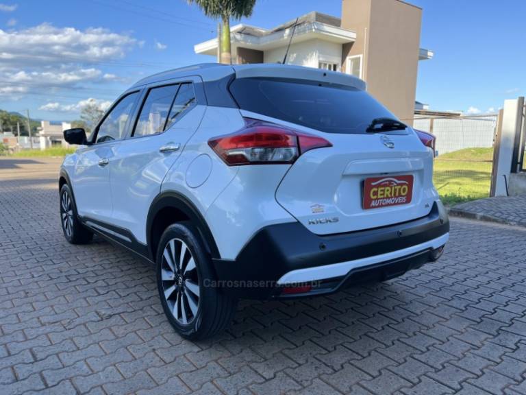 NISSAN - KICKS - 2019/2020 - Branca - R$ 92.900,00