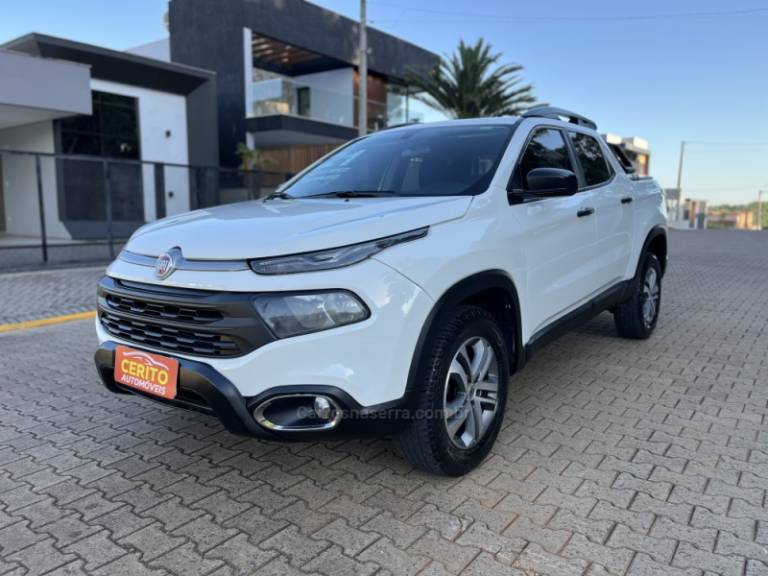 FIAT - TORO - 2020/2021 - Branca - R$ 93.900,00