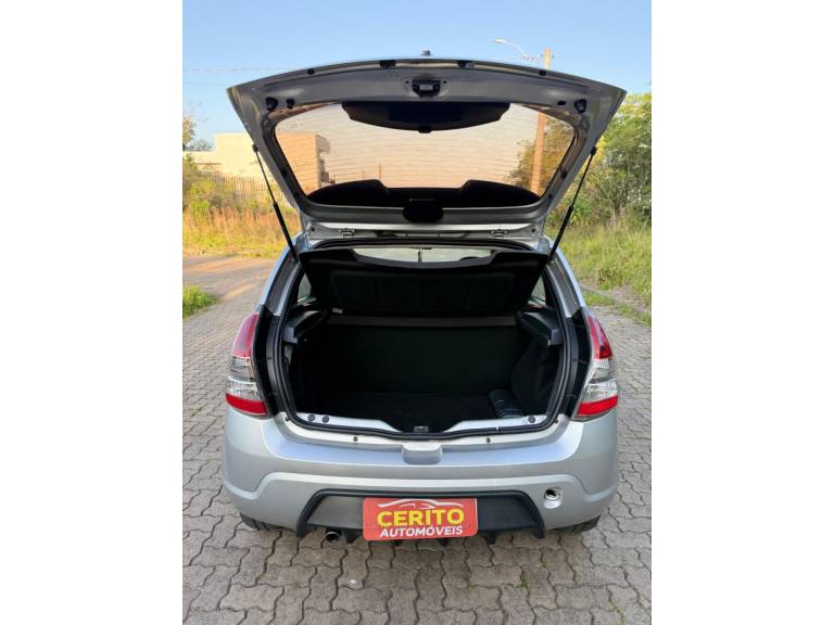 RENAULT - SANDERO - 2014/2014 - Prata - R$ 38.900,00