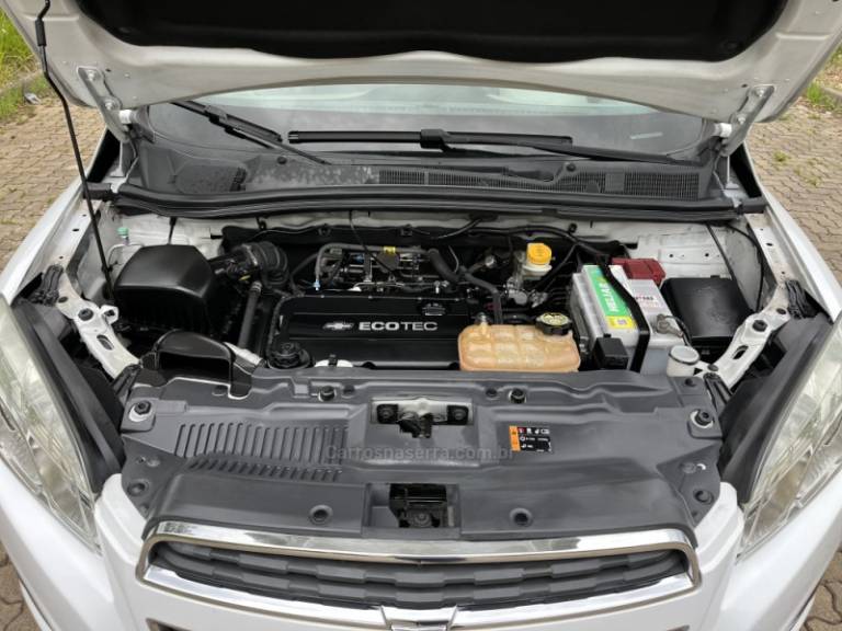 CHEVROLET - TRACKER - 2015/2015 - Branca - R$ 75.900,00