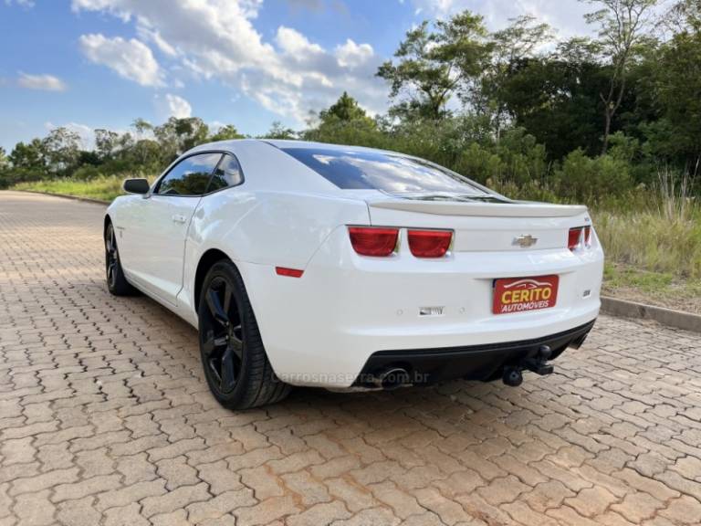 CHEVROLET - CAMARO - 2010/2011 - Branca - R$ 208.900,00