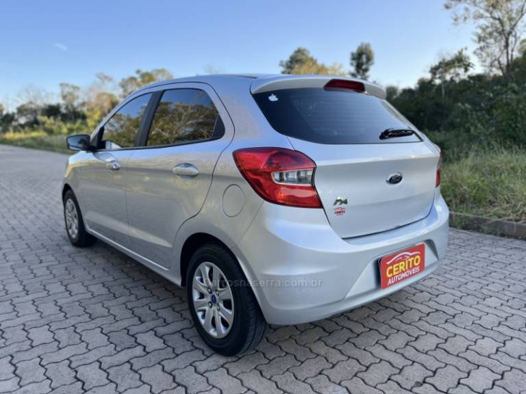 FORD - KA + - 2016/2017 - Prata - R$ 46.900,00