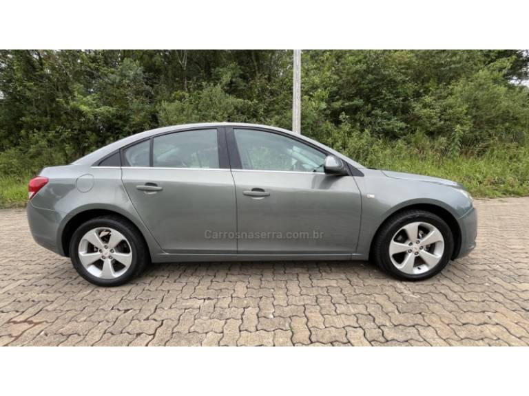 CHEVROLET - CRUZE - 2012/2011 - Cinza - R$ 58.900,00