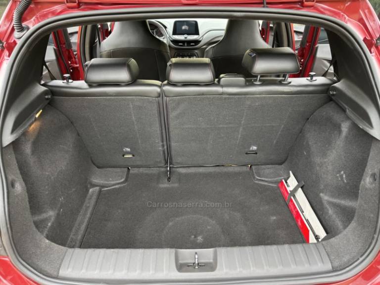 CHEVROLET - ONIX - 2021/2021 - Vermelha - R$ 79.900,00