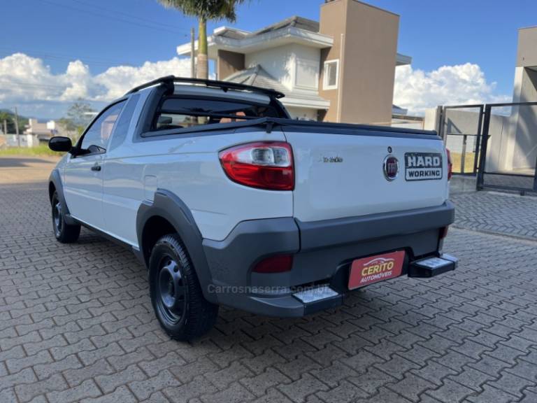 FIAT - STRADA - 2017/2018 - Branca - R$ 59.900,00