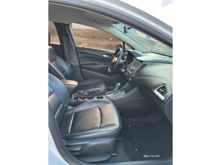 CHEVROLET - CRUZE - 2018/2018 - Branca - R$ 87.900,00