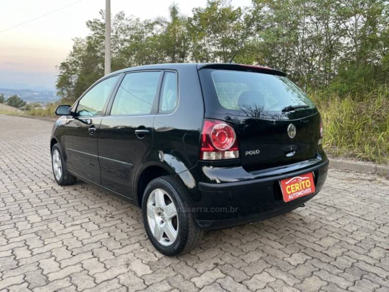 VOLKSWAGEN - POLO - 2010/2010 - Preta - R$ 38.900,00