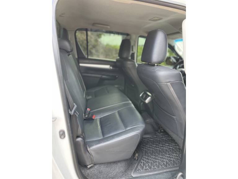 TOYOTA - HILUX - 2016/2016 - Branca - R$ 187.900,00