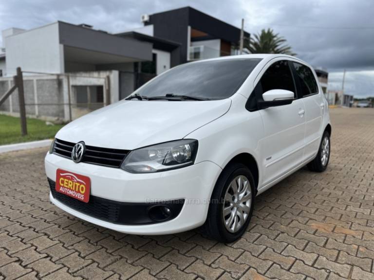VOLKSWAGEN - FOX - 2013/2013 - Branca - R$ 44.900,00