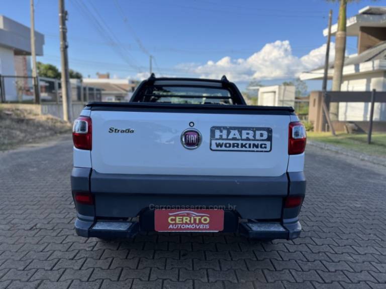 FIAT - STRADA - 2018/2018 - Branca - R$ 58.900,00