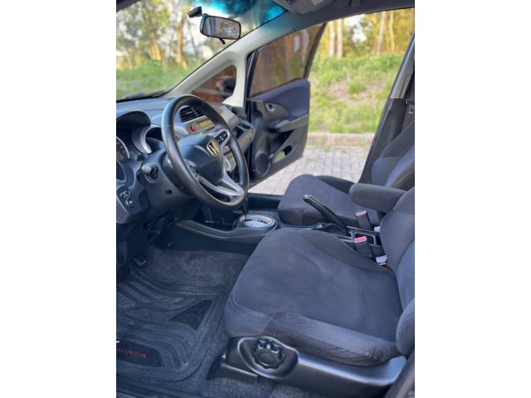 HONDA - FIT - 2010/2010 - Preta - R$ 44.900,00