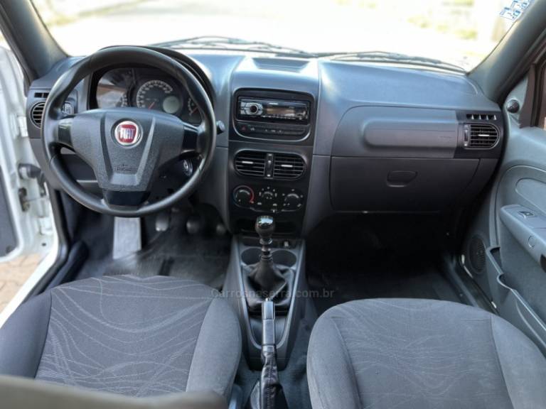 FIAT - STRADA - 2017/2018 - Branca - R$ 59.900,00