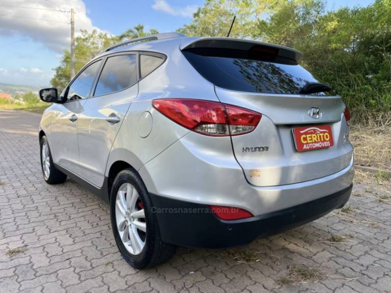 HYUNDAI - IX35 - 2012/2013 - Prata - R$ 69.900,00