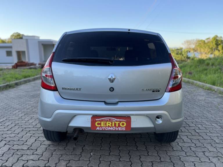 RENAULT - SANDERO - 2010/2011 - Prata - R$ 30.900,00