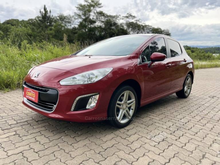 PEUGEOT - 308 - 2015/2015 - Vermelha - R$ 55.900,00