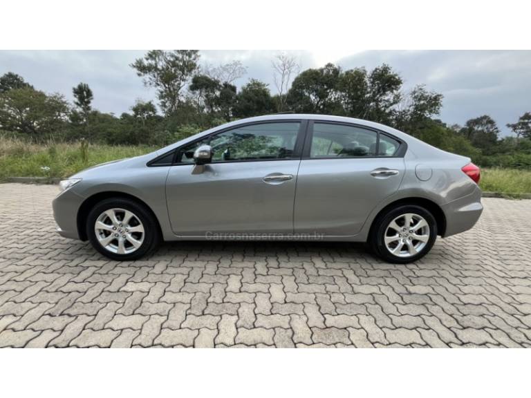 HONDA - CIVIC - 2013/2014 - Cinza - R$ 78.900,00