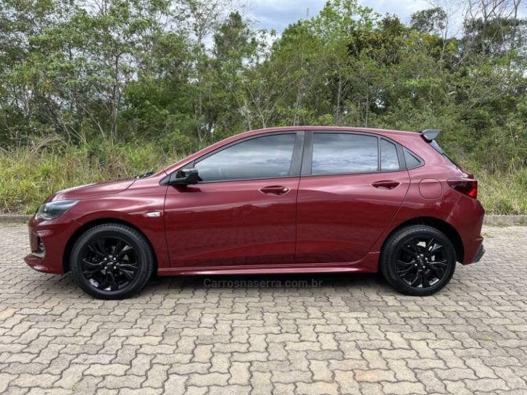 CHEVROLET - ONIX - 2021/2021 - Vermelha - R$ 79.900,00