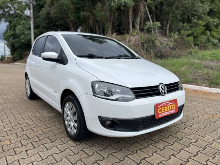 VOLKSWAGEN - FOX - 2013/2013 - Branca - R$ 44.900,00