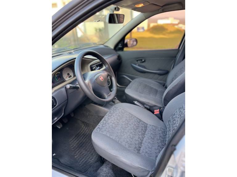 FIAT - PALIO - 2009/2010 - Prata - R$ 30.900,00