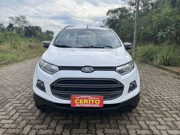 FORD - ECOSPORT - 2012/2013 - Branca - R$ 57.900,00