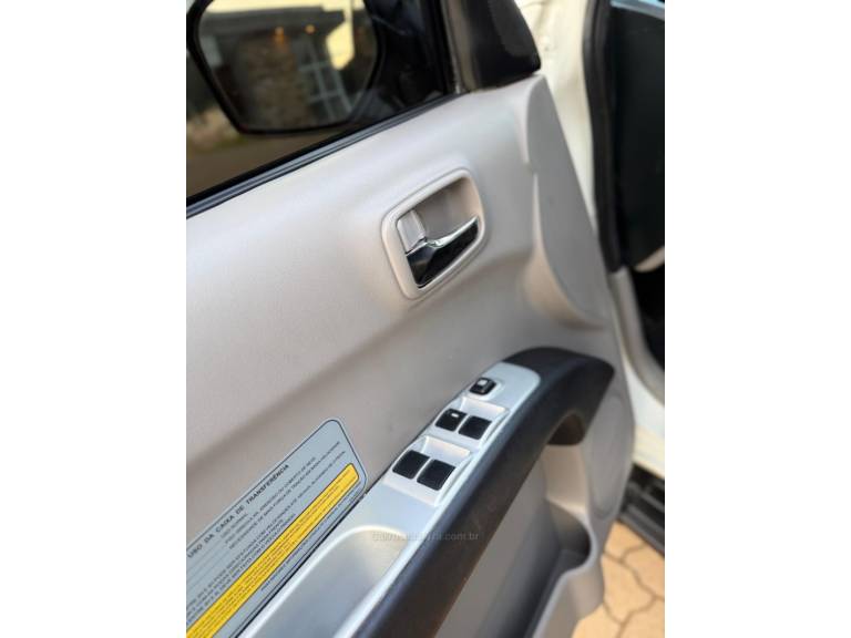 MITSUBISHI - L200 TRITON - 2015/2015 - Branca - R$ 129.900,00