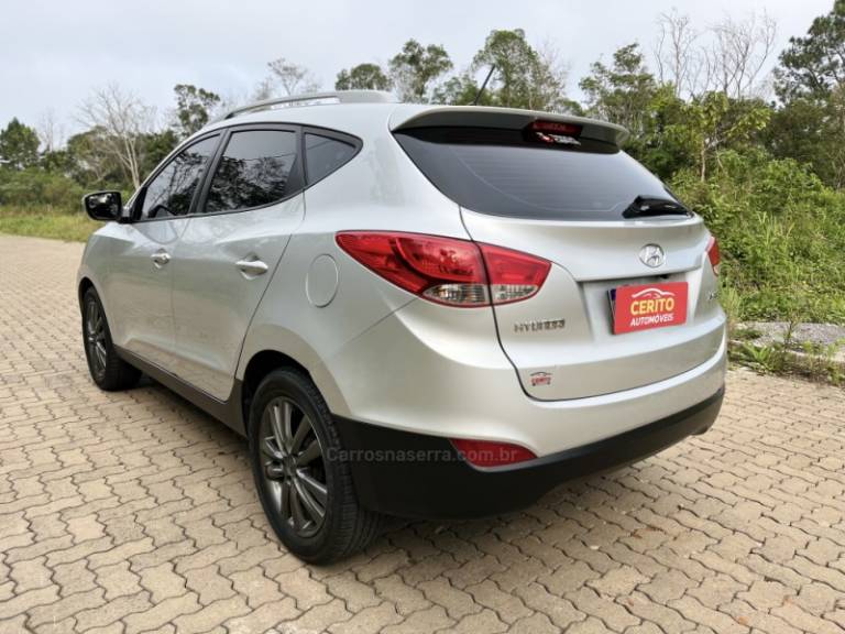 HYUNDAI - IX35 - 2011/2012 - Prata - R$ 69.900,00