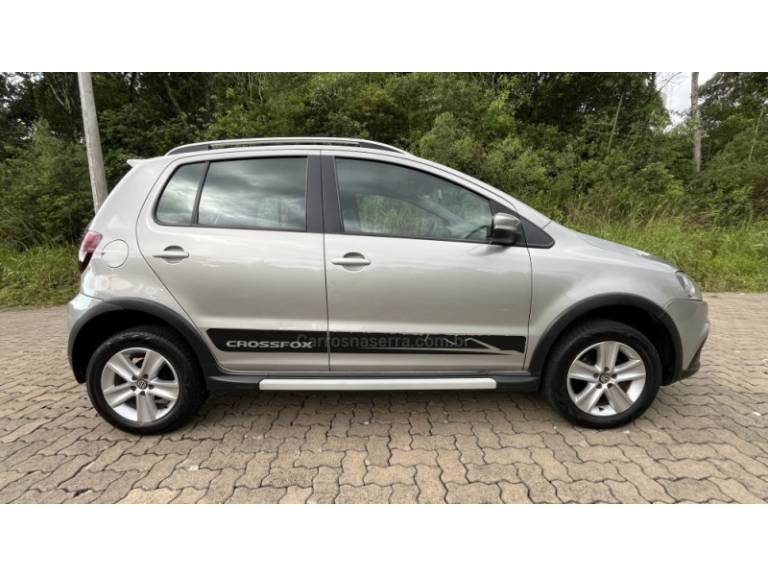 VOLKSWAGEN - CROSSFOX - 2011/2010 - Cinza - R$ 44.900,00