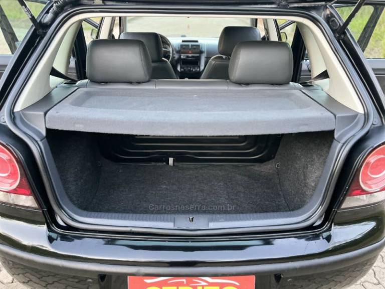 VOLKSWAGEN - POLO - 2010/2010 - Preta - R$ 38.900,00