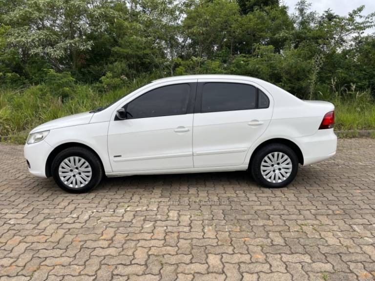 VOLKSWAGEN - VOYAGE - 2008/2009 - Branca - R$ 34.900,00