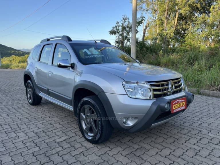 RENAULT - DUSTER - 2013/2013 - Prata - R$ 53.900,00