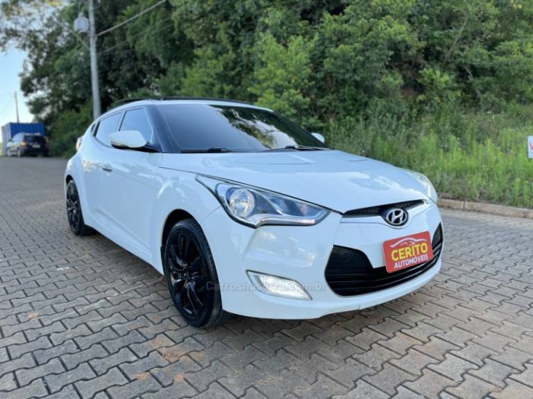 HYUNDAI - VELOSTER - 2013/2013 - Branca - R$ 67.900,00