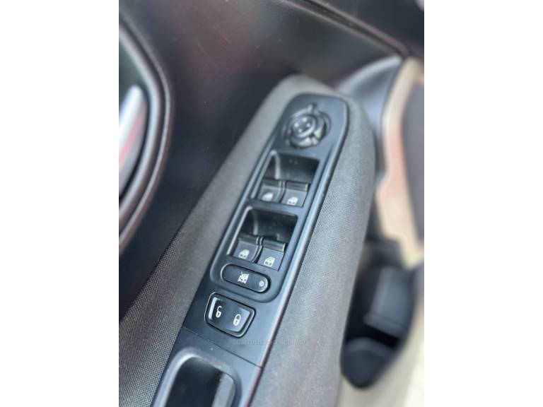 JEEP - RENEGADE - 2015/2016 - Vermelha - R$ 74.900,00