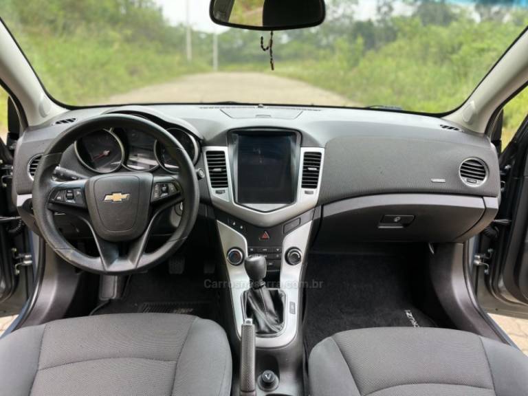 CHEVROLET - CRUZE - 2012/2011 - Cinza - R$ 58.900,00