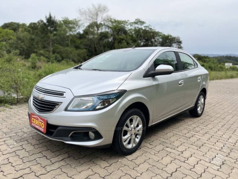 CHEVROLET - PRISMA - 2014/2015 - Prata - R$ 58.900,00