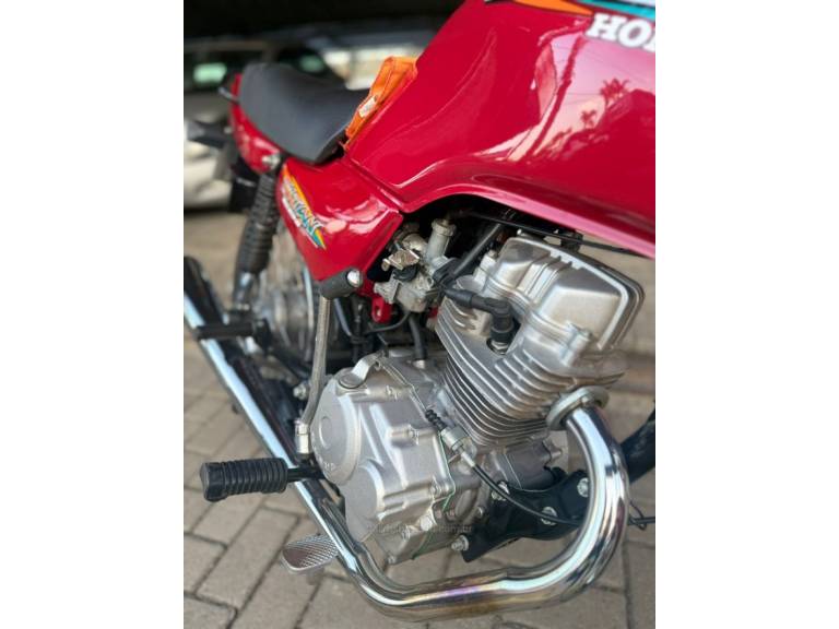 HONDA - CG 125 - 1999/1999 - Vermelha - R$ 15.900,00