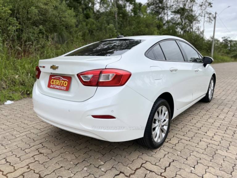 CHEVROLET - CRUZE - 2018/2018 - Branca - R$ 88.900,00